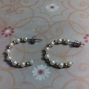 Vintage Faux pearl earrings-$5 add on
